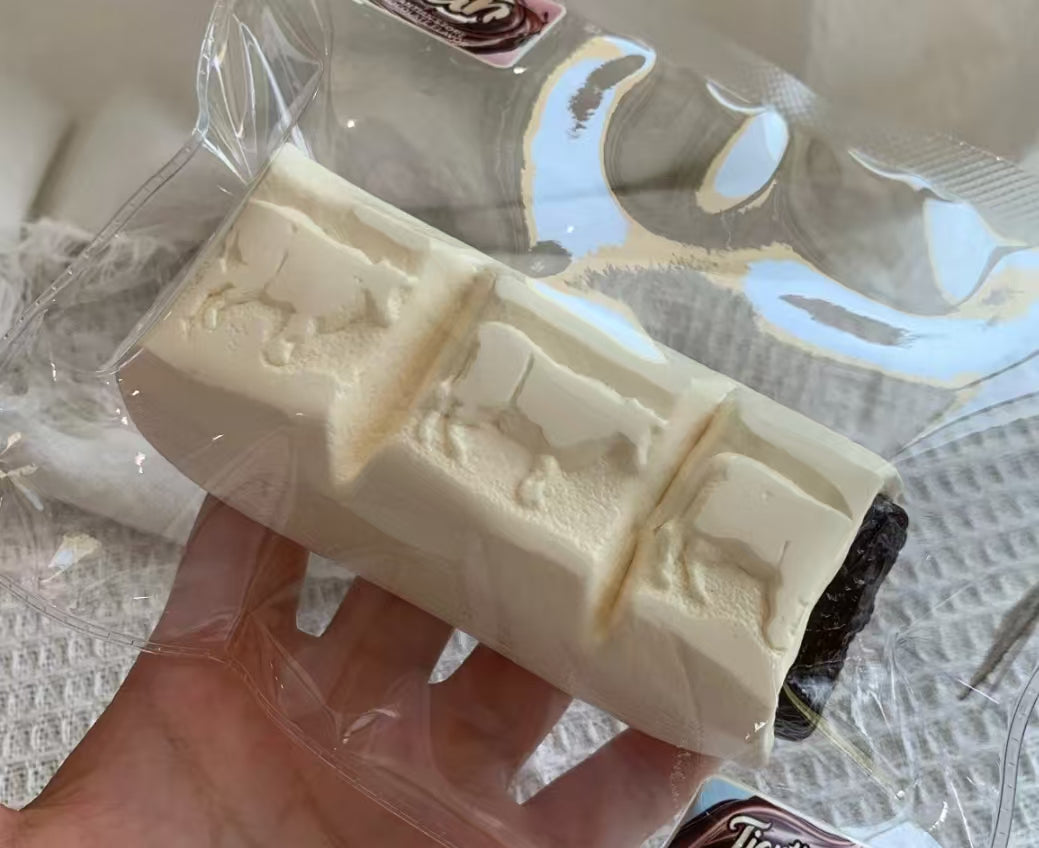 4834  予約品   送料無料 TT 226g